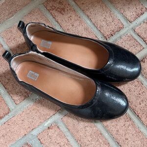 FitFlop Women’s Black Patent Leather Ballet Flats